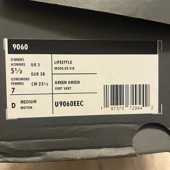 New Balance 9060 Sneakers in Green - Picture 5 of 7